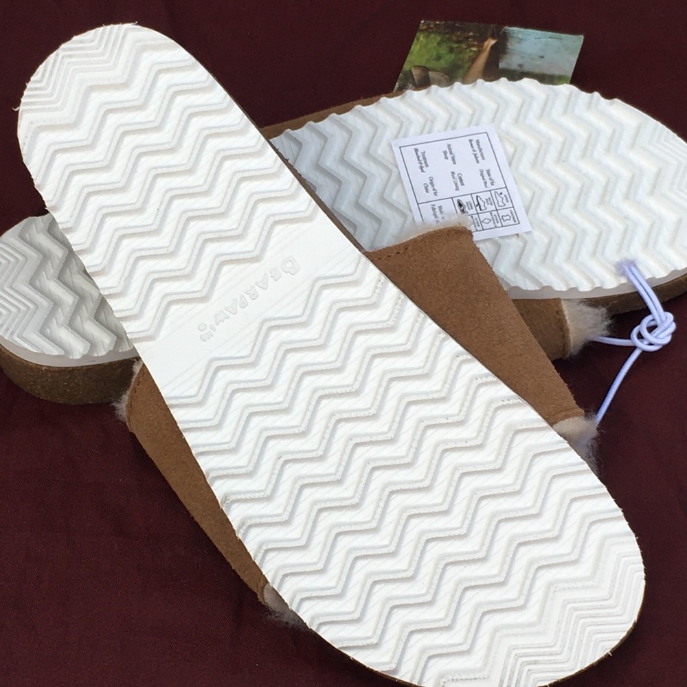 BearPaw Bettina Brown Sandals - Picture 2 of 4